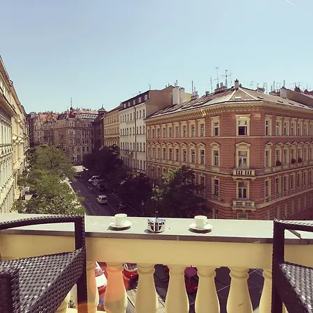 Royal In Centre Apartment